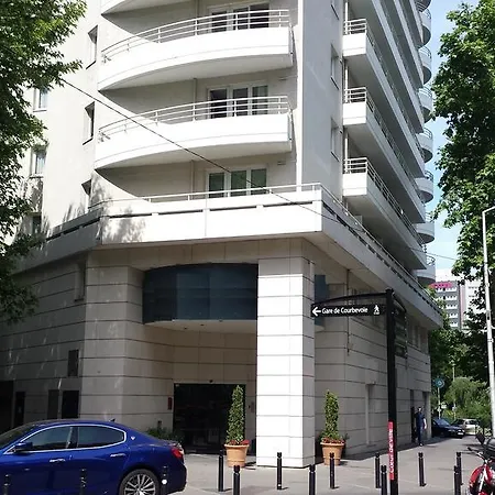 Private - Paris - La Defense アパート *